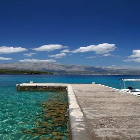 Lumbarda Resort Apartments *